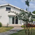 Villa Independante Avec Piscine