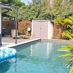 Independante Avec Piscine Villa *