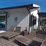 Independante Avec Piscine Ares