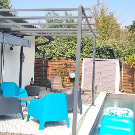 Independante Avec Piscine Ares