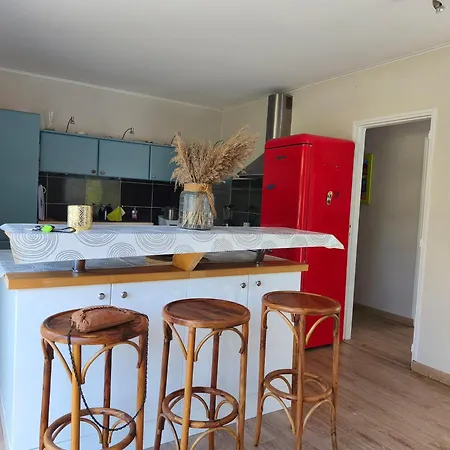 Villa Indépendante Avec Piscine Ares