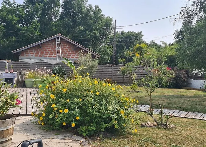 Indépendante Avec Piscine