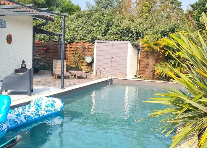 Indépendante Avec Piscine Villa *