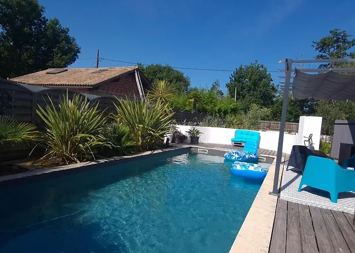 Villa Indépendante Avec Piscine Ares