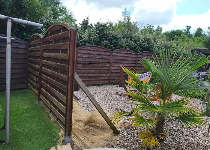 Indépendante Avec Piscine *