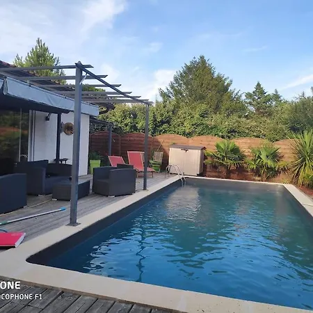 Villa Independante Avec Piscine